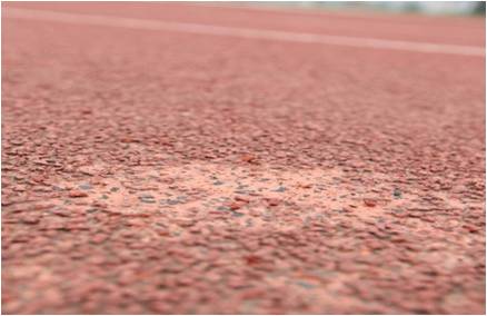 聚氨酯跑道紋路被磨平