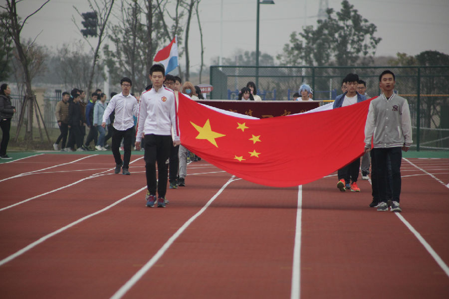 同欣橡膠跑道助力銅陵一中西湖校區(qū)第55屆田徑運(yùn)動(dòng)會(huì)